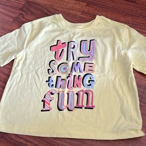 Like new yellow t-shirt